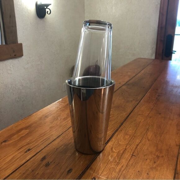 Williams Sonoma The Boston Shaker - Picture 5 of 6